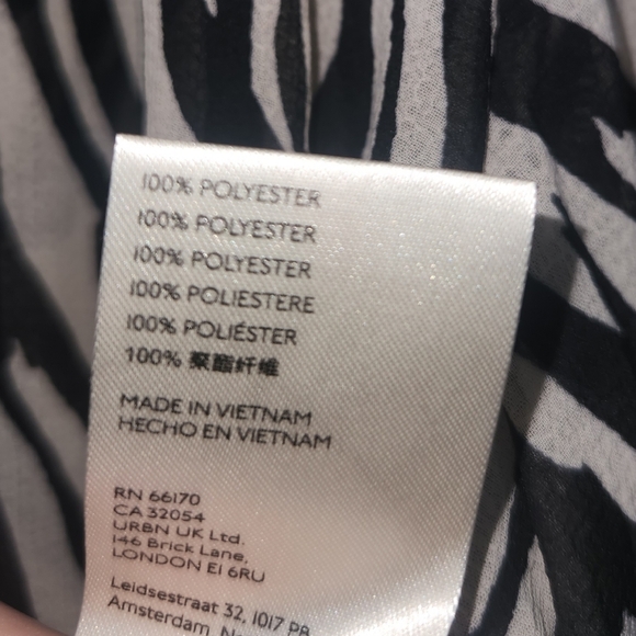 Nwt free people Zebra print flowy long sleeve button down shirt size medium - Picture 9 of 9